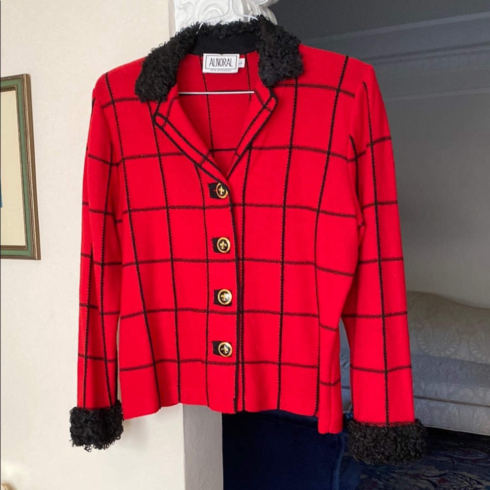 ALNORAL Vintage Elegant Red & Black Sweater with Four Fleur-de-lis Buttons L
